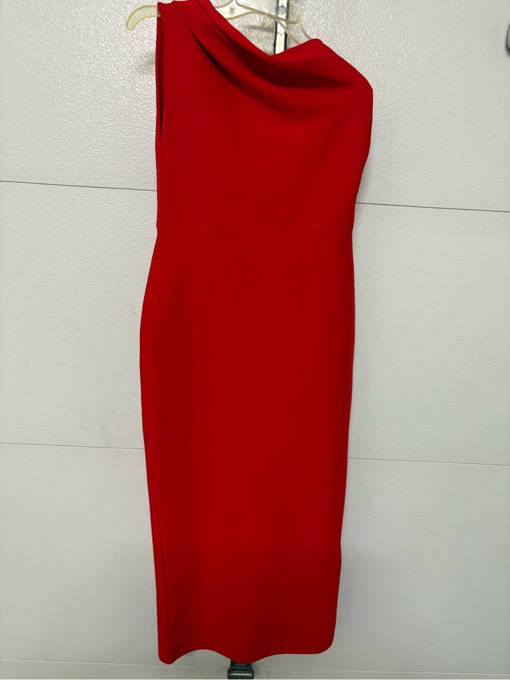 Elegant One-Shoulder Red Sheath Dress